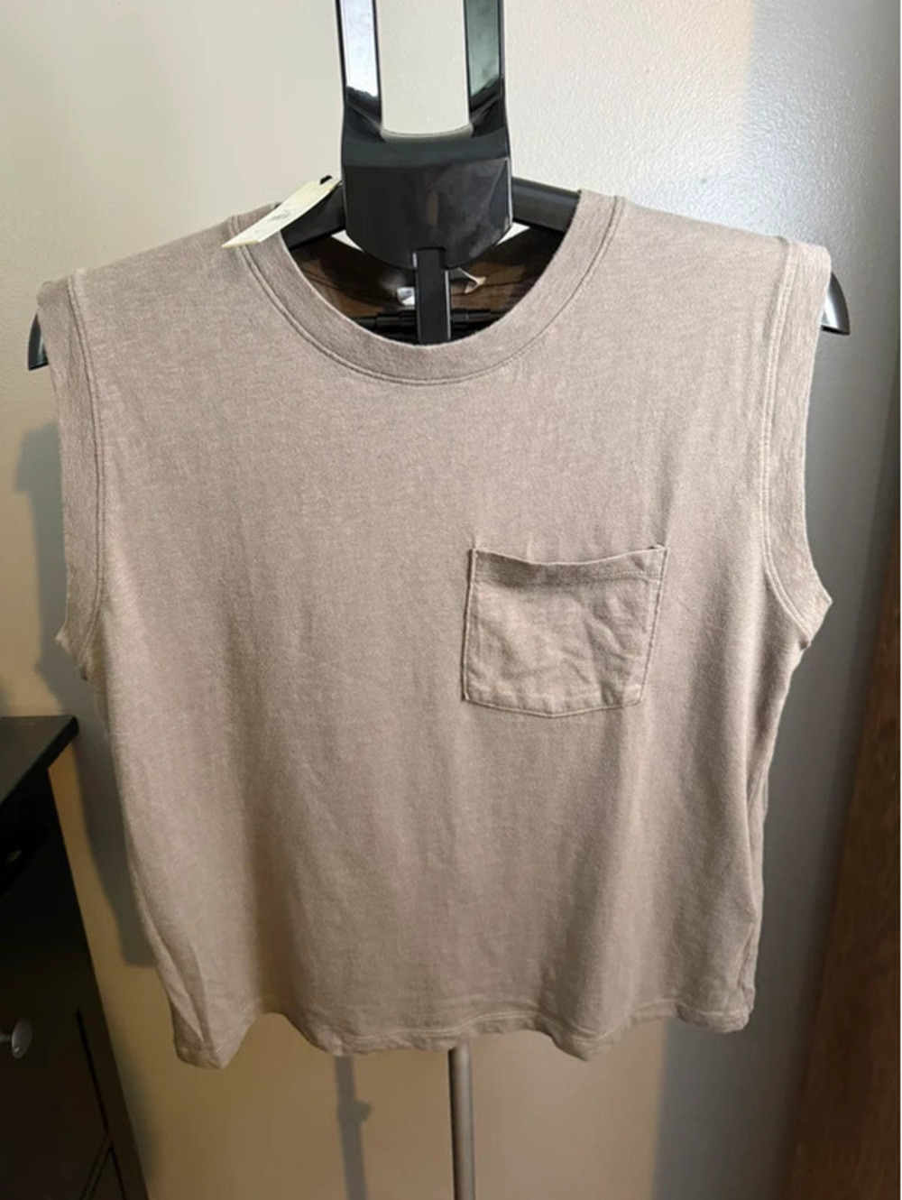 Banana Republic Medium Olive Taupe Sleeveless Pocket Tank Top NWT